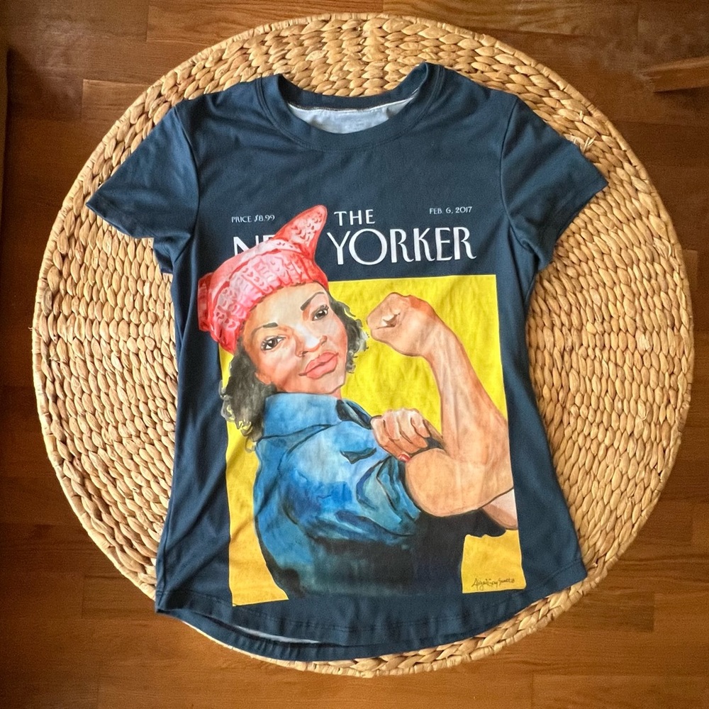 Women’s blue shirt sleeve T-shirt the new yorker